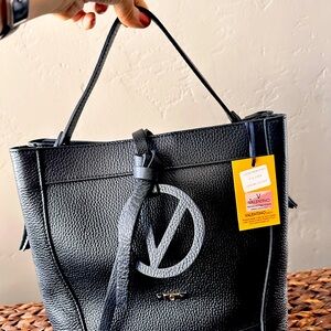 Valentino black tote beg.